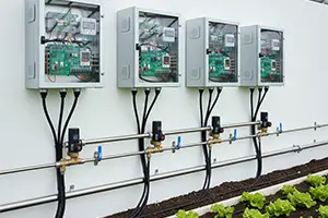 ארונות בקרת השקיה